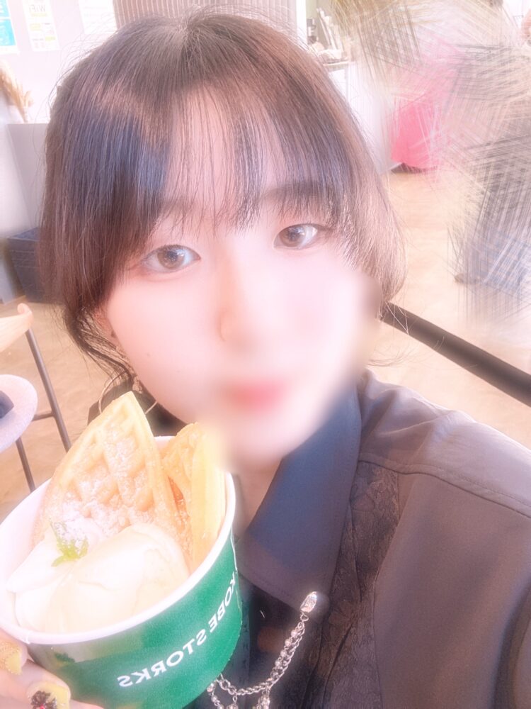 🧇ワッフル食べに行きました︎🍨